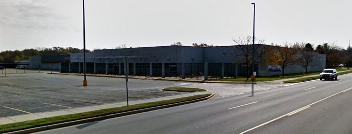 K-Mart (Kmart) - Holland - 710 Chicago Drive (newer photo)